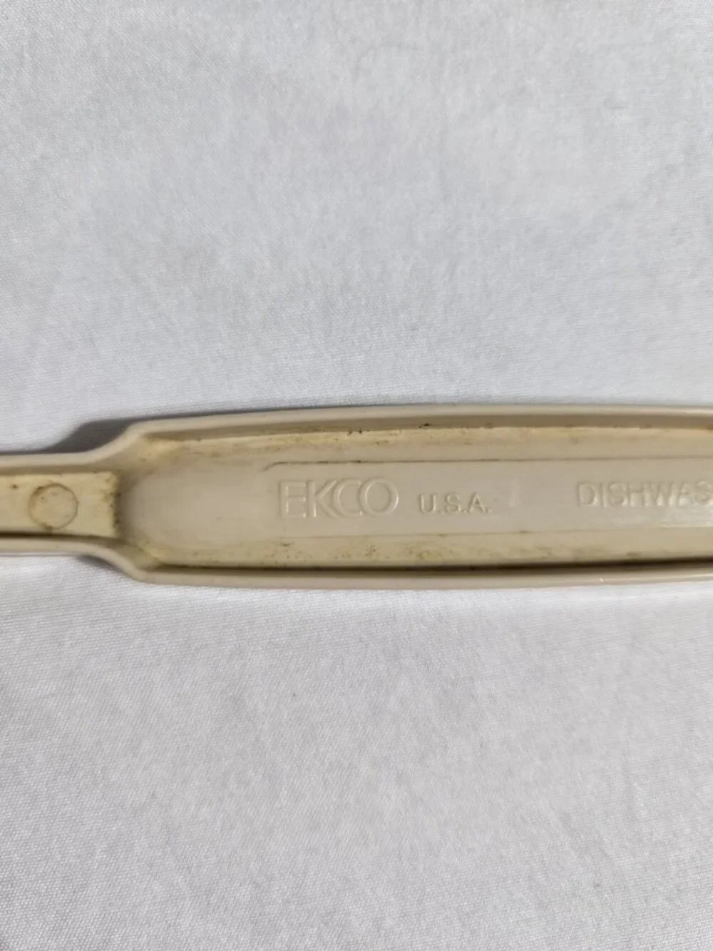 Vintage Ekco USA Slotted Spatula Almond Beige Nylon Plastic Turner MCM